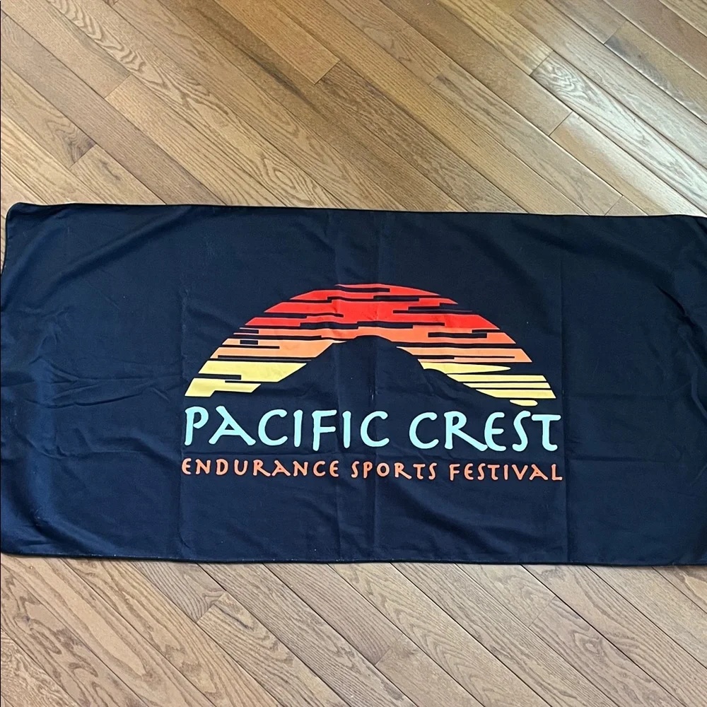 Pacific Crest Endurance Sports Festival Lightweight Beach Towel, NWOT